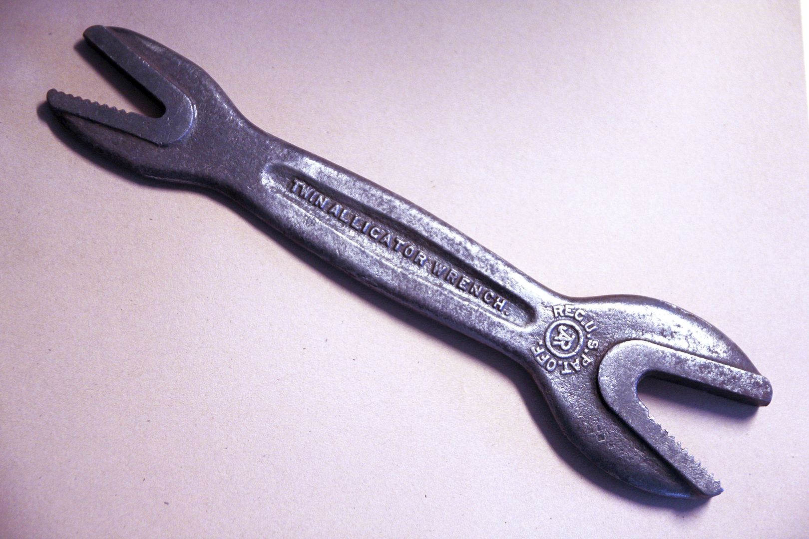 Roebling Alligator Wrench Photo by papao55 Photobucket